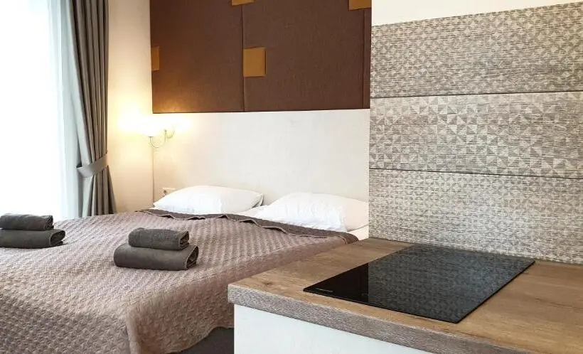 اتاق استاندارد, Amber Drop Apartments