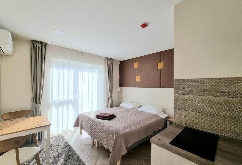 اتاق استاندارد, Amber Drop Apartments