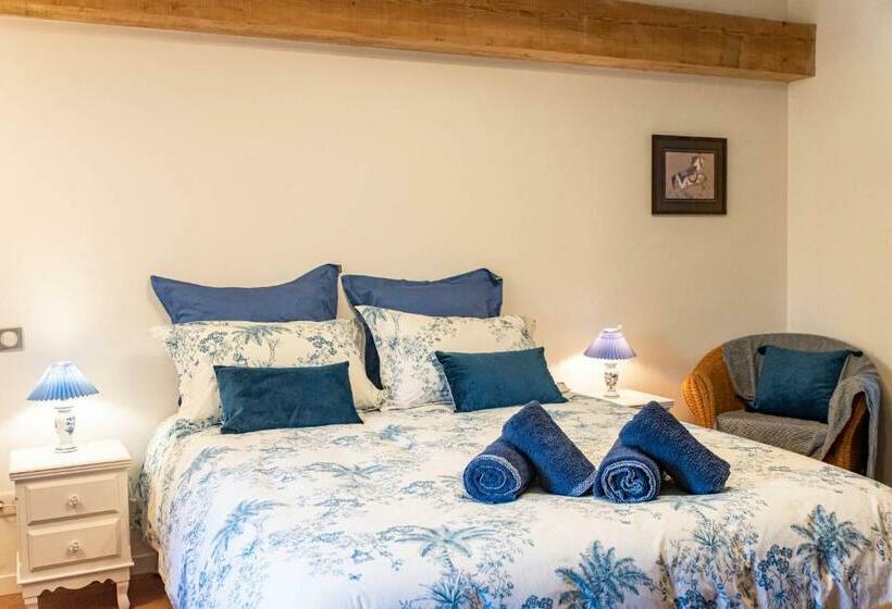 غرفة قياسية سرير كينج, Les Nuits Du Pastelier