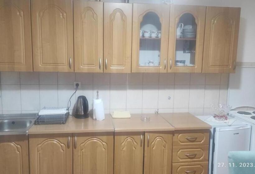 آپارتمان 1 خوابه همکف, Prenoćiste Nevesinje