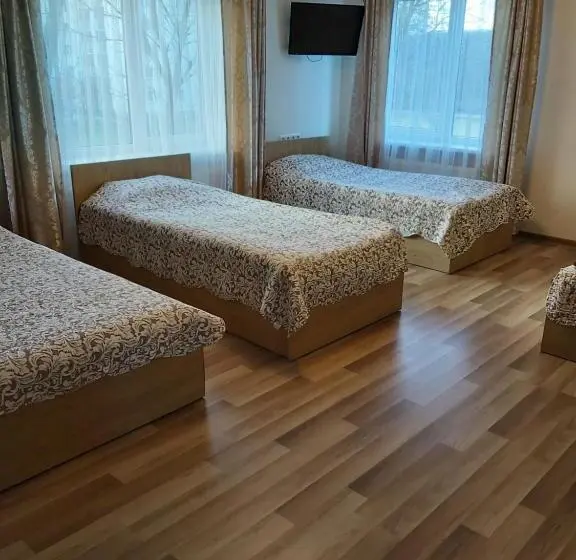 اتاق خانوادگی, Robeda