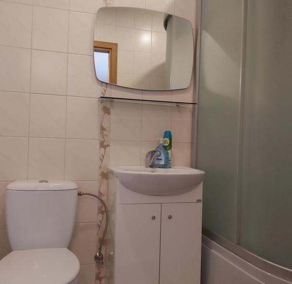 اتاق خانوادگی, Robeda