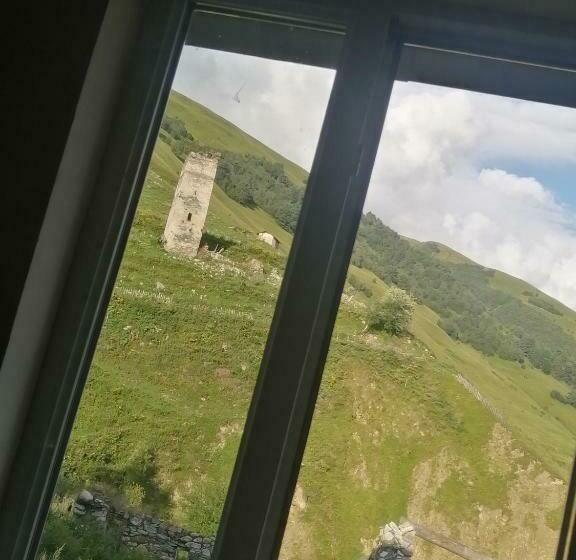 اتاق اکونومی, Sesili Guesthouse