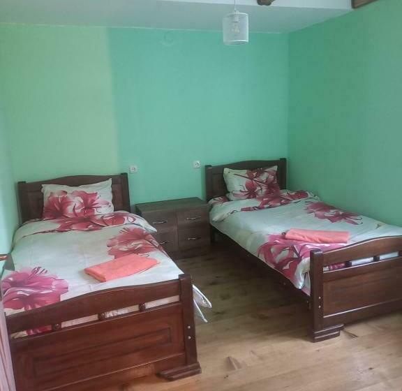 اتاق اکونومی, Sesili Guesthouse