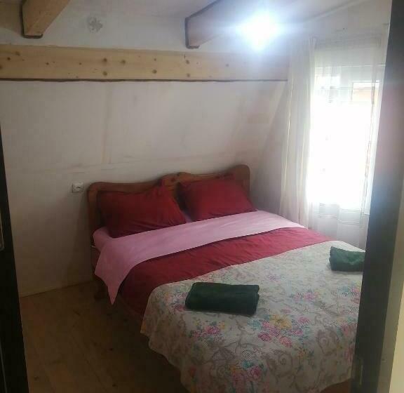 اتاق اکونومی, Sesili Guesthouse