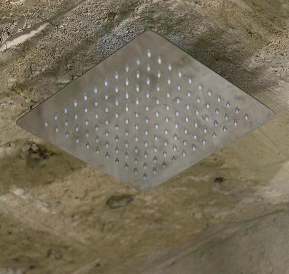 سوییت, The Saint Stays