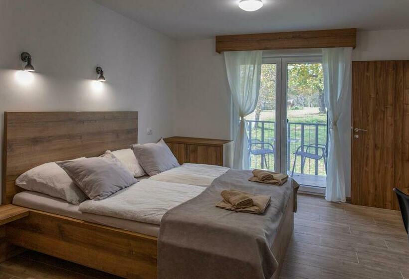 اتاق استاندارد با چشم‌انداز کوهستان, Vila Marin