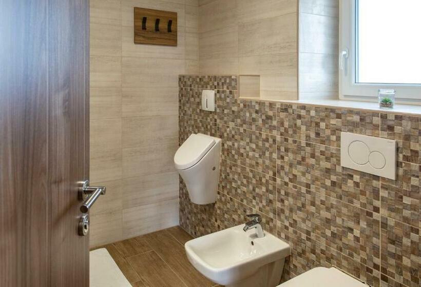 اتاق استاندارد با چشم‌انداز کوهستان, Vila Marin