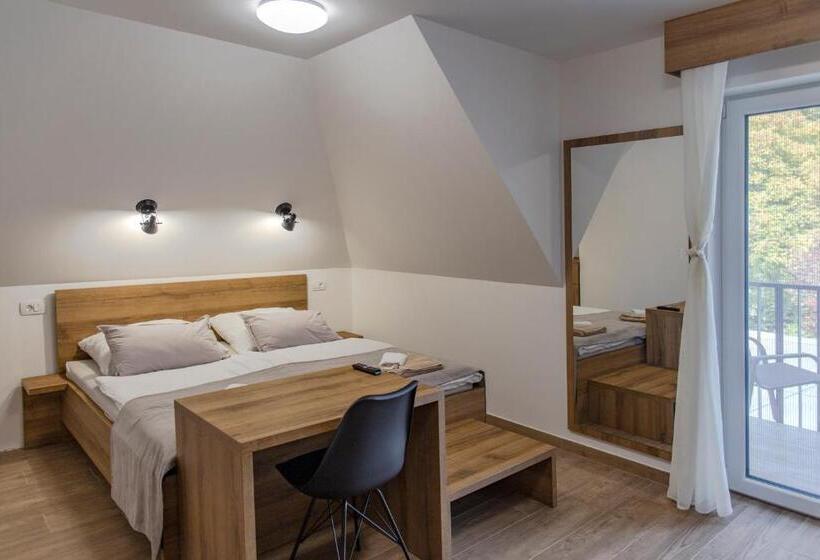 اتاق استاندارد با چشم‌انداز کوهستان, Vila Marin