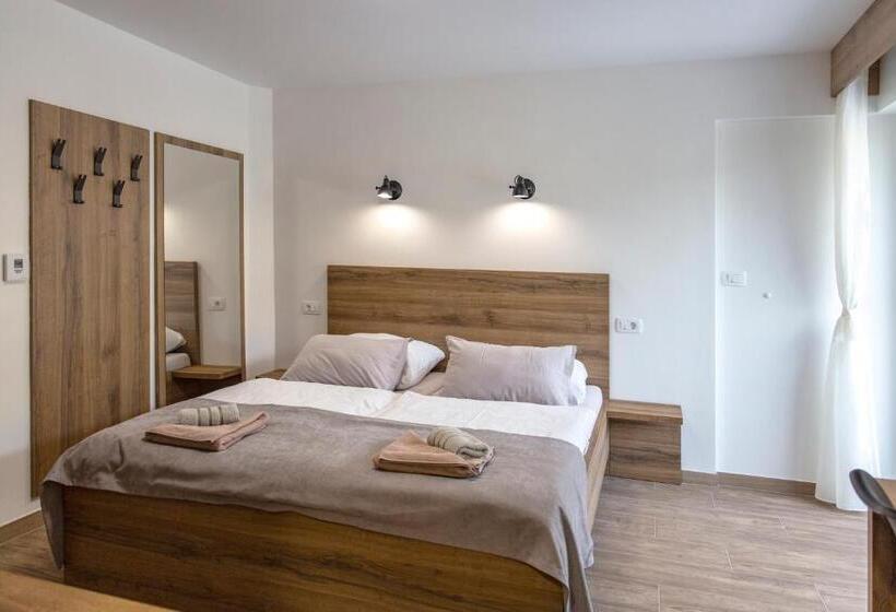 اتاق استاندارد با چشم‌انداز کوهستان, Vila Marin