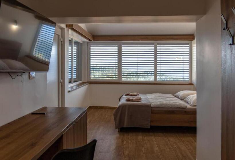 اتاق سوپریور, Vila Marin