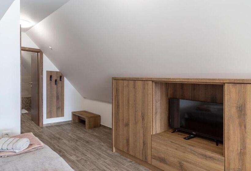 اتاق استاندارد چهار تخته, Vila Marin