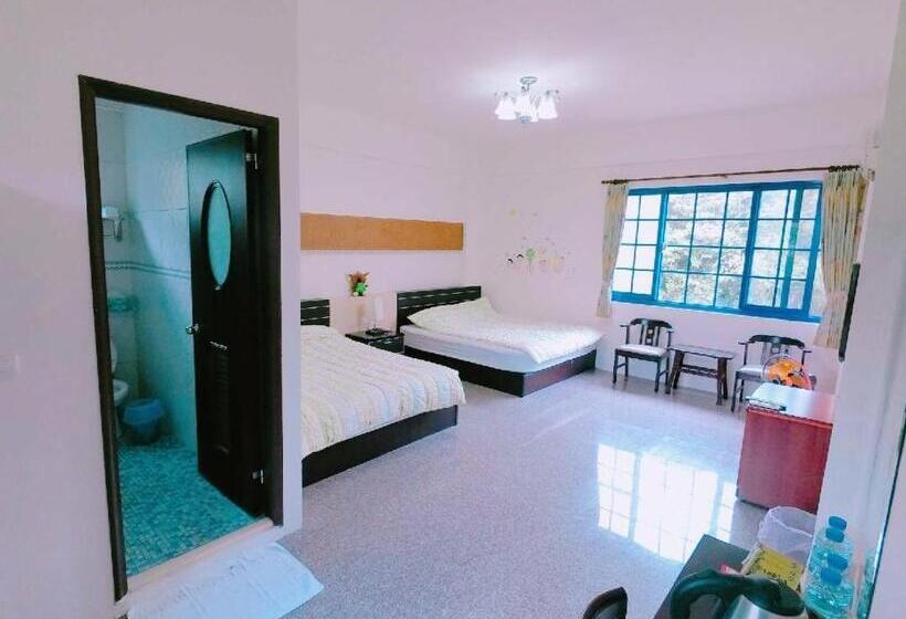 اتاق استاندارد چهار تخته, Star Coffee & Homestay