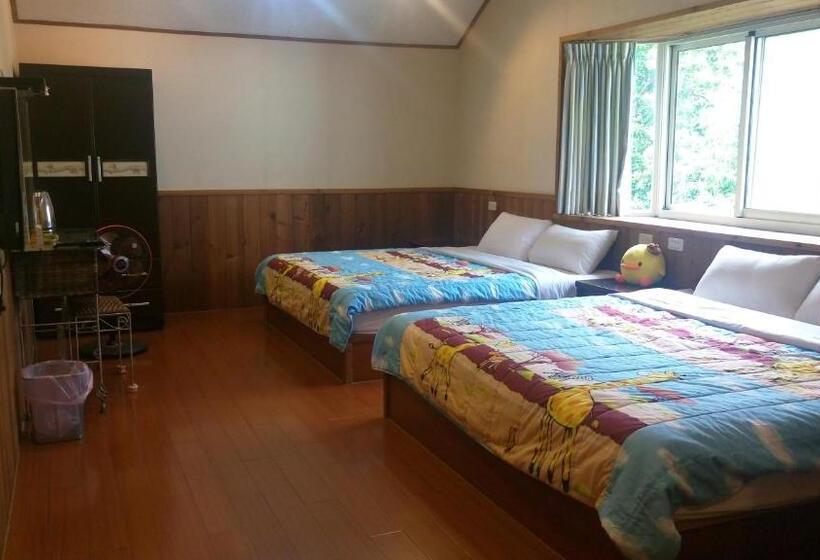 اتاق استاندارد چهار تخته, Star Coffee & Homestay
