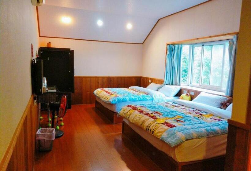 اتاق استاندارد چهار تخته, Star Coffee & Homestay