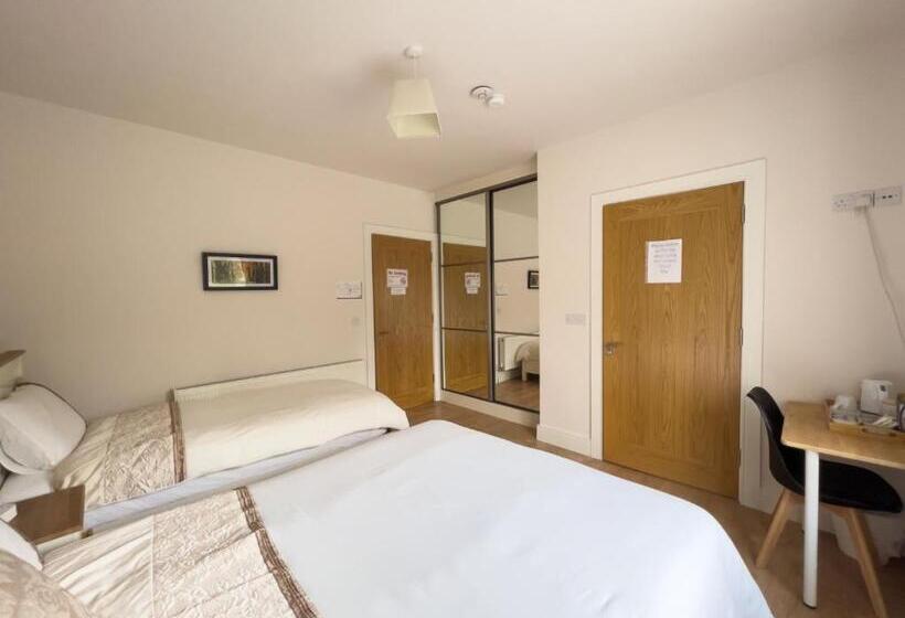 חדר דלוקס לשלושה, Woodview Lodge