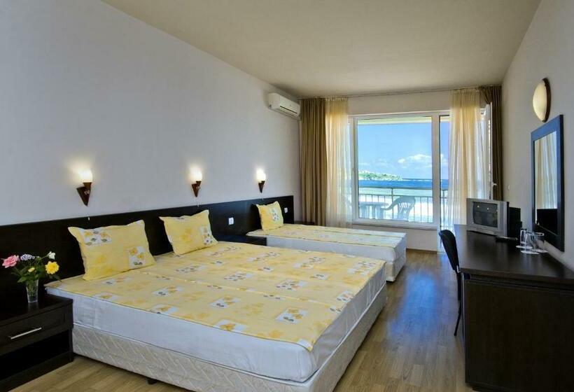 Triple Room Sea View, свети никола каваците