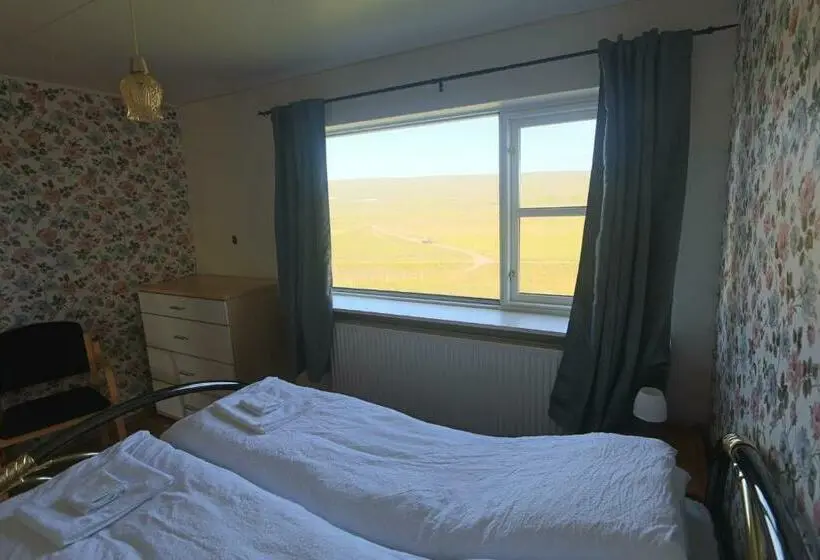 اتاق استاندارد با سرویس بهداشتی مشترک, Fagrabrekka Guesthouse
