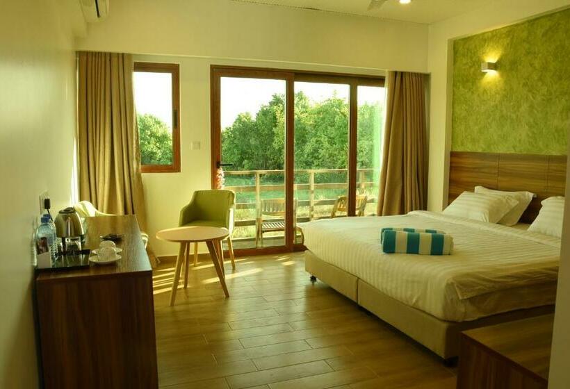 اتاق لوکس با چشم‌انداز باغ, Olive Goidhoo