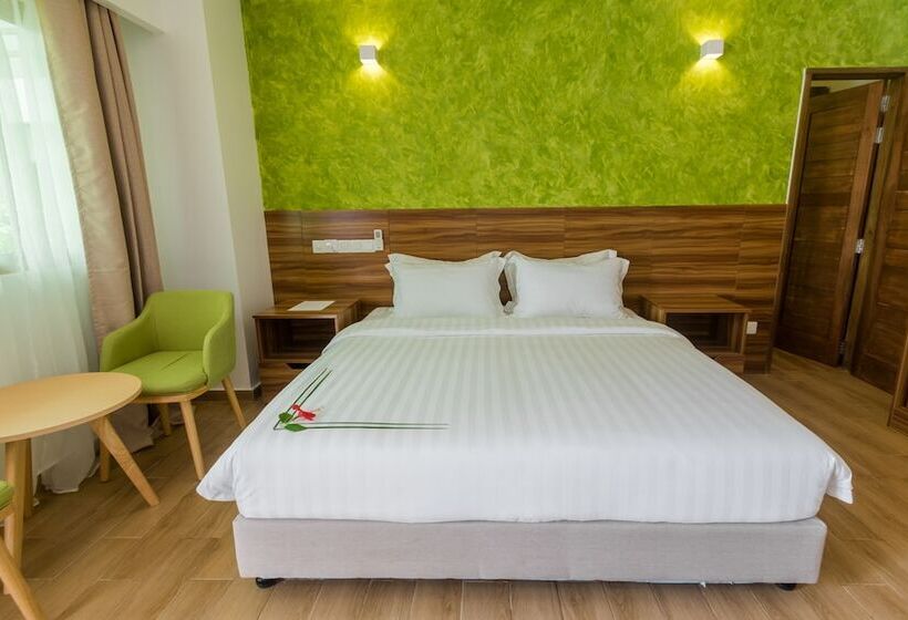 اتاق لوکس با چشم‌انداز باغ, Olive Goidhoo