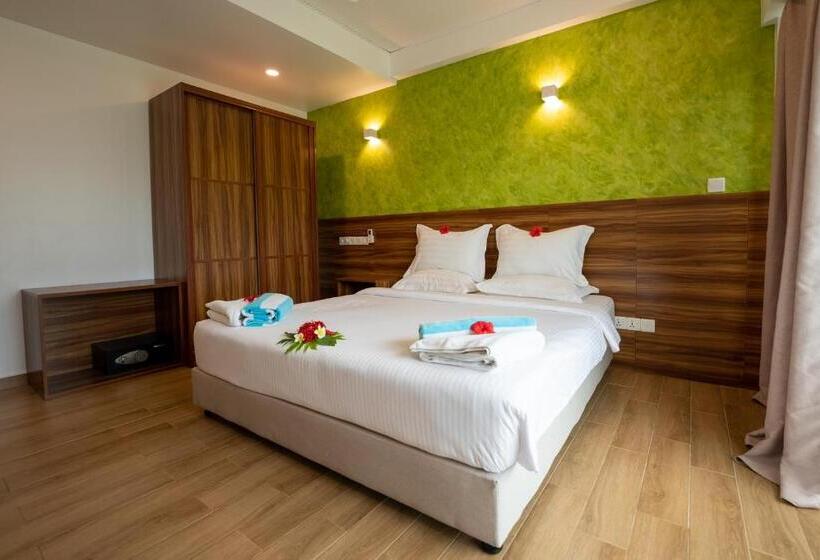 اتاق لوکس با چشم‌انداز باغ, Olive Goidhoo