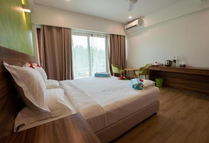 اتاق لوکس با چشم‌انداز دریا, Olive Goidhoo