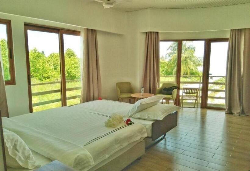 اتاق لوکس با چشم‌انداز دریا, Olive Goidhoo