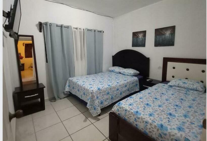 اتاق اکونومی, We Hotel, La Lima