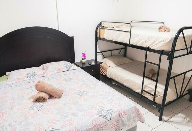 اتاق اکونومی, We Hotel, La Lima