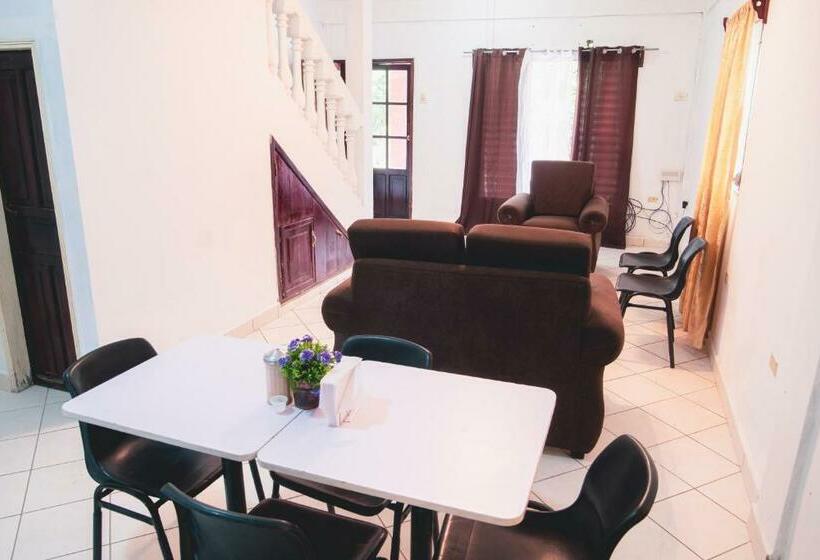 اتاق اکونومی, We Hotel, La Lima