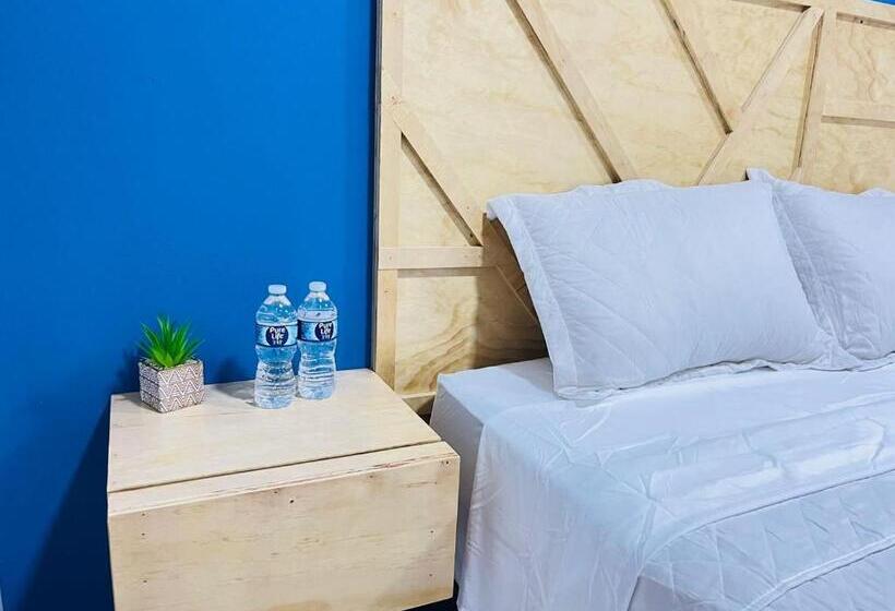 اتاق سوپریور با تخت بزرگ, We Hotel, La Lima