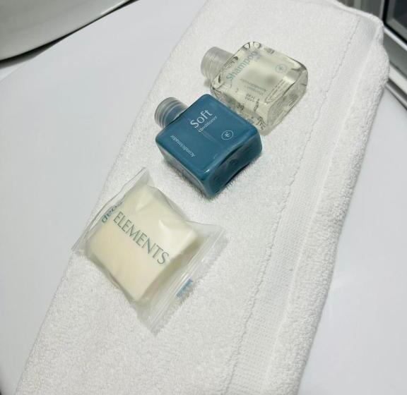 اتاق سوپریور با تخت بزرگ, We Hotel, La Lima