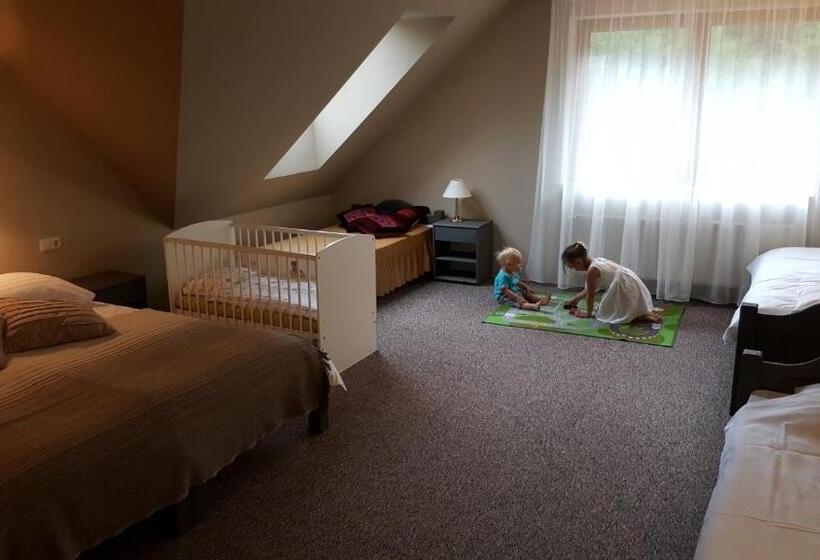 패밀리 스위트, Irbēni