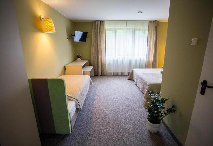 스탠다드 트리플 룸, Irbēni