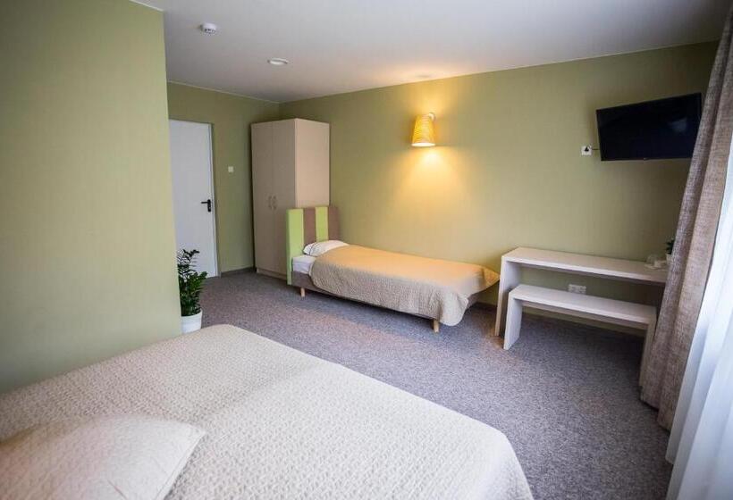 스탠다드 트리플 룸, Irbēni