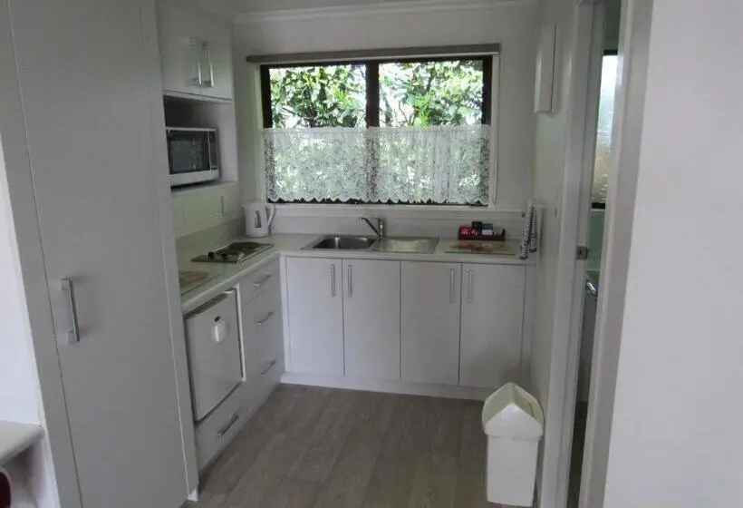 Standard-studio, Matador Motel