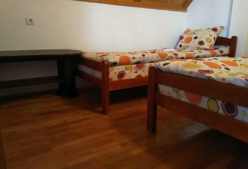 اتاق استاندارد با چشم‌انداز باغ, Guesthouse Nedajno