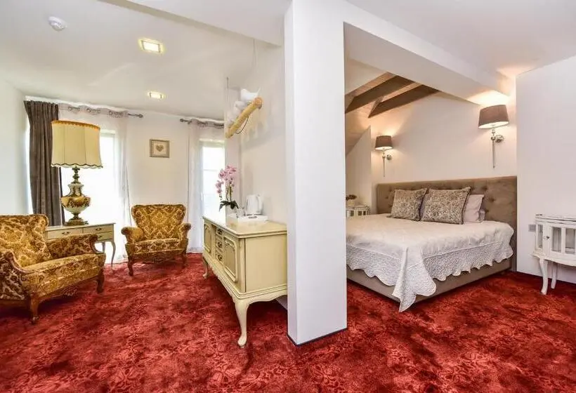 اتاق سوپریور با تخت بزرگ, Rusne Villa