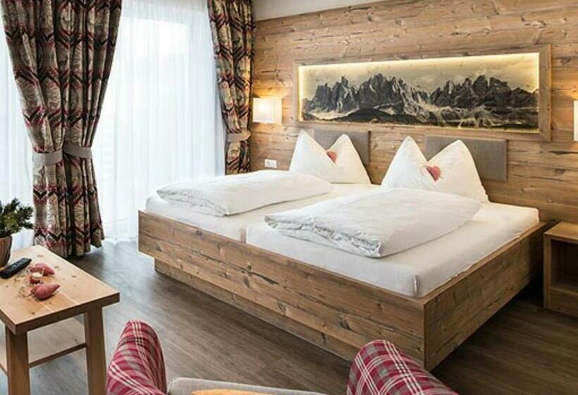 חדר סטנדרט עם מרפסת, Chalet Dolomites