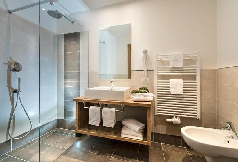 이코노미 룸, Chalet Dolomites