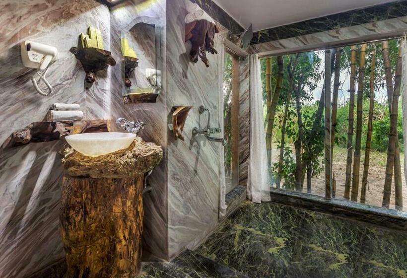 סוויטה עם מרפסת, Lohagarh Corbett Resort