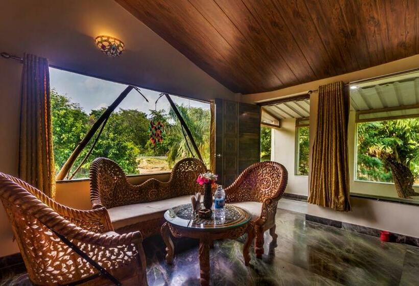 סוויטה עם מרפסת, Lohagarh Corbett Resort