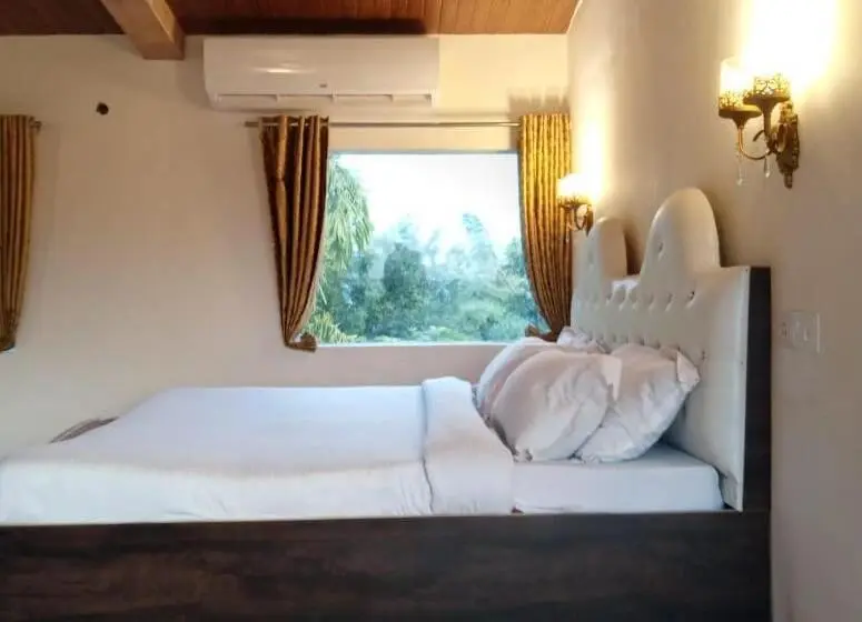 ガーデンビューのスタンダードワンルーム, Lohagarh Corbett Resort