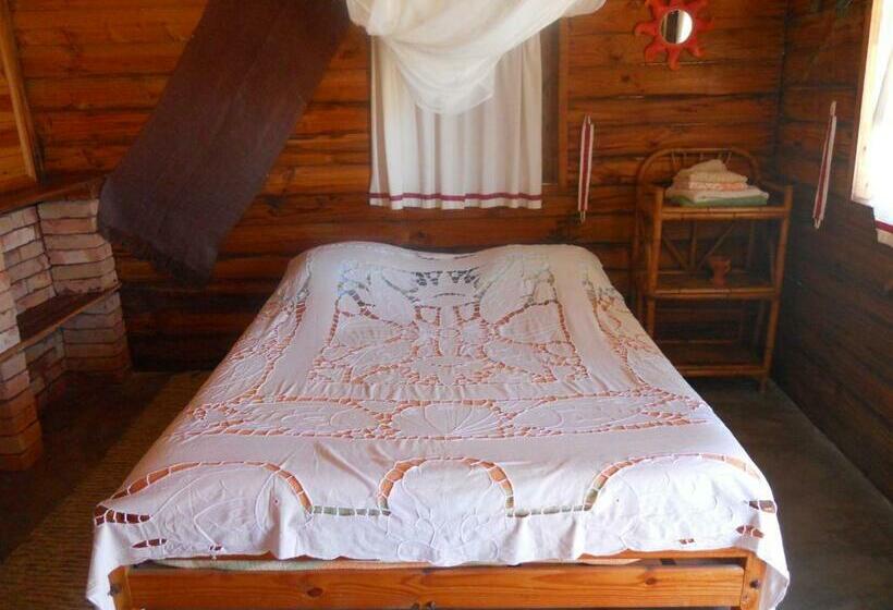 اتاق استاندارد سه تخته با چشمانداز باغ, Longo Vezo