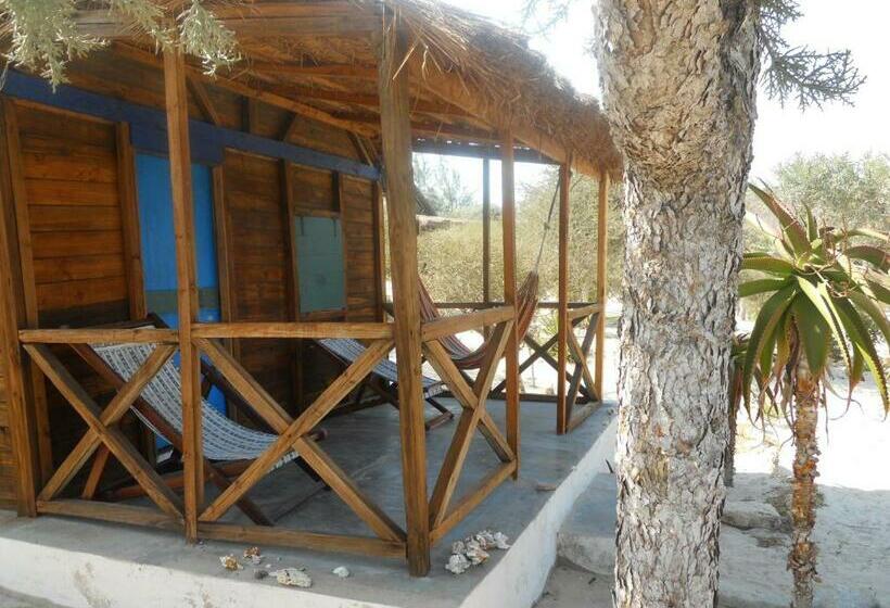 اتاق استاندارد سه تخته با چشمانداز باغ, Longo Vezo