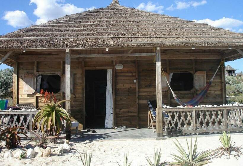 اتاق خانوادگی با چشمانداز دریا, Longo Vezo