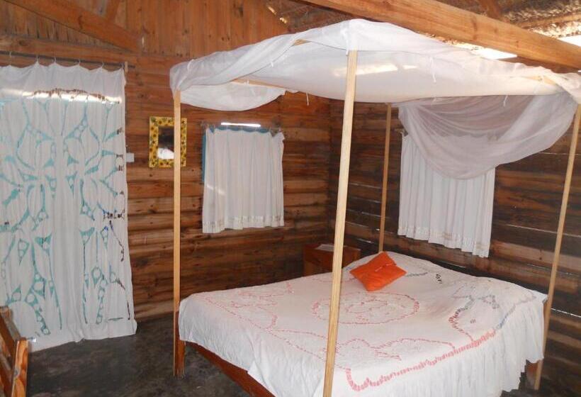 اتاق خانوادگی با چشمانداز دریا, Longo Vezo