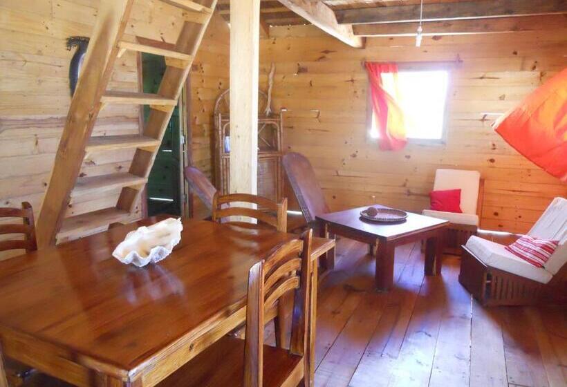 سوییت سوپریور با چشمانداز دریا, Longo Vezo