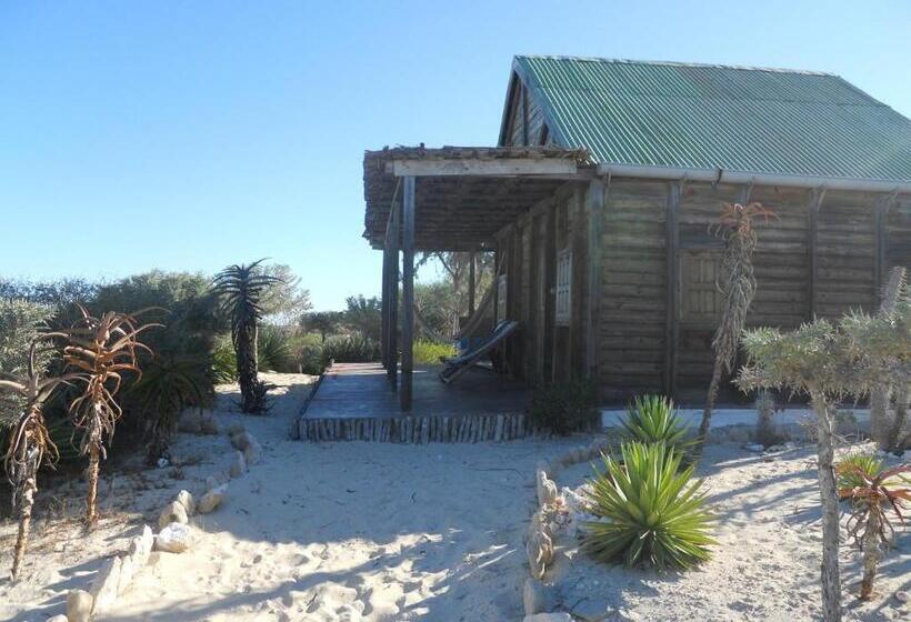 ویلای استاندارد با چشمانداز باغ, Longo Vezo