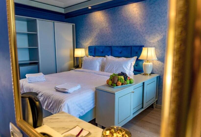 带景观的带双人床的标准间, Phoenicia Blue View